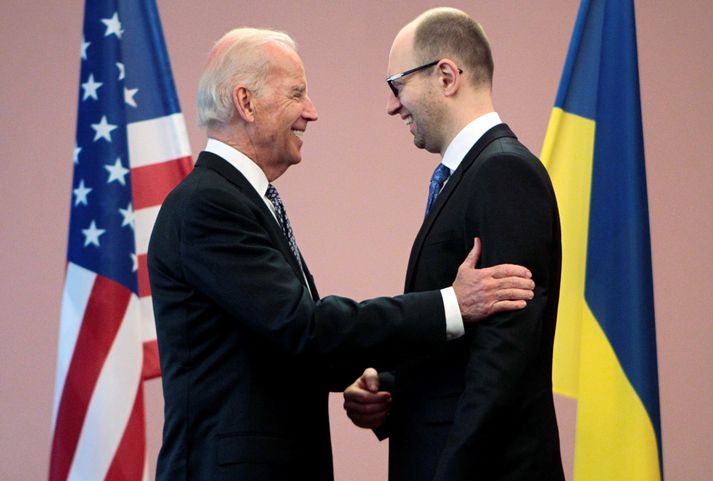 Joe Biden varaforseti Bandaríkjanna og Arseniy Yatsenyuk settur forsætisráðherra Úkraínu