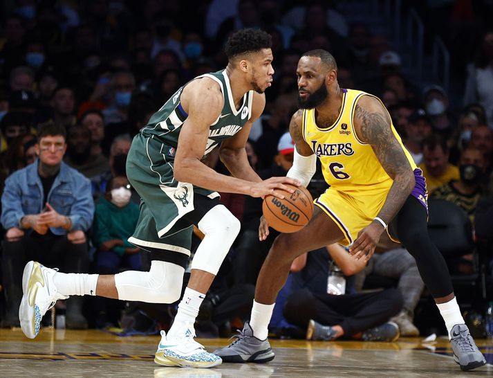 Giannis Antetokounmpo og LeBron James horfa báðir hýru auga til Sádí Arabíu