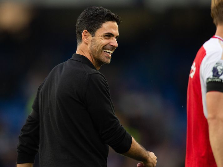 Mikel Arteta gat loks leyft sér að brosa á Goodison Park.