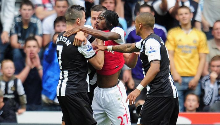 Joey Barton og Gervinho.