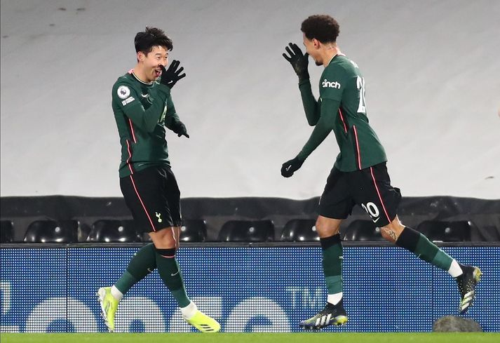 Dele Alli og Son Heung-min fagna marki Tottenham í kvöld.