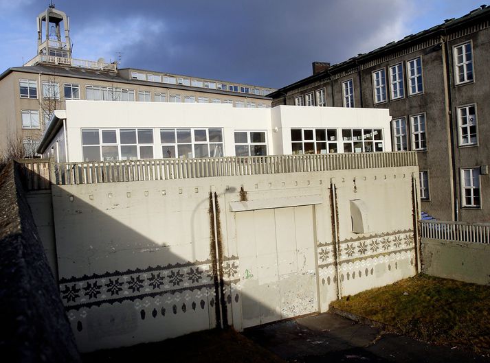Spennistöðin þar sem félagsmiðstöðin á að vera til húsa.