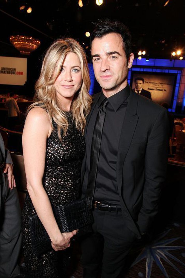 Jennifer Aniston og Justin Theroux eru sögð eiga von á barni.