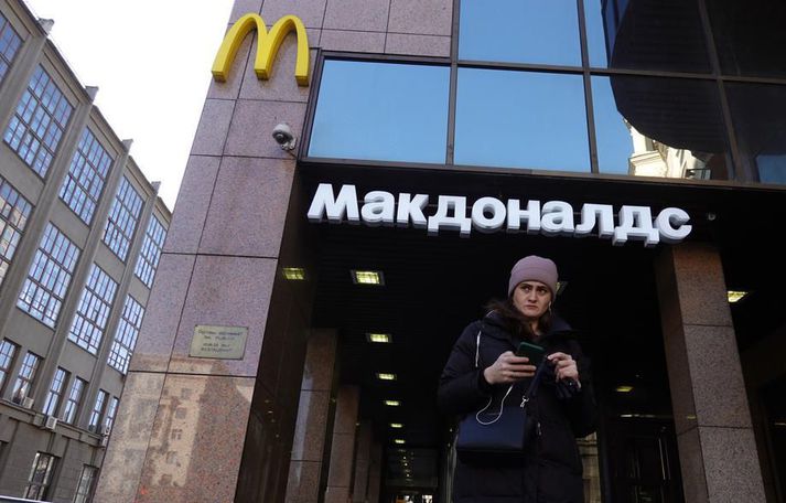 McDonalds er meðal þeirra stórfyrirtækja sem hefur hætt starfsemi í Rússlandi en þar voru starfræktir 850 staðir.