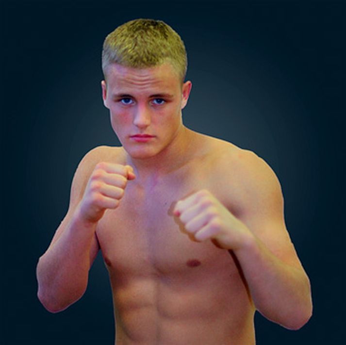Gunnar Nelson er lagstur í suðurvíking.