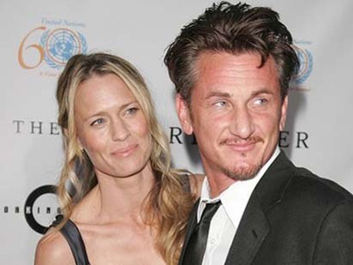 Skilin Sean Penn og Robin Wright eru að öllum líkindum að skilja eftir þrettán ára hjónaband.