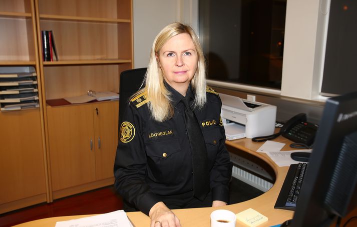 Halla Bergþóra Björnsdóttir og Eiríkur Björn Björgvinsson undirrituðu viljayfirlýsinguna 25. febrúar í fyrra.