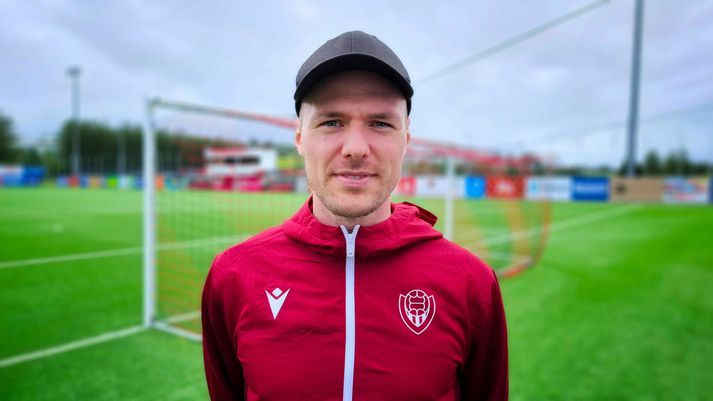 Aron Elís er að stíga upp úr meiðslum og hefur misst af einum Evrópuleik en kveðst klár í átök kvöldsins.