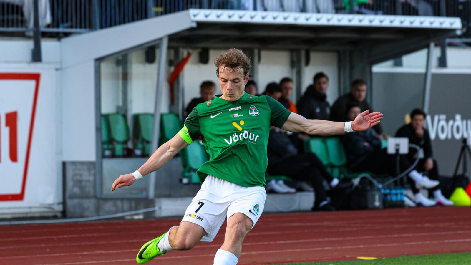 Kefla­vík - Breiða­blik | Fyrsti grasleikurinn