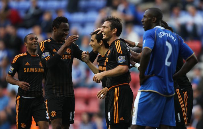 Leikmenn Chelsea fagna Benayoun.