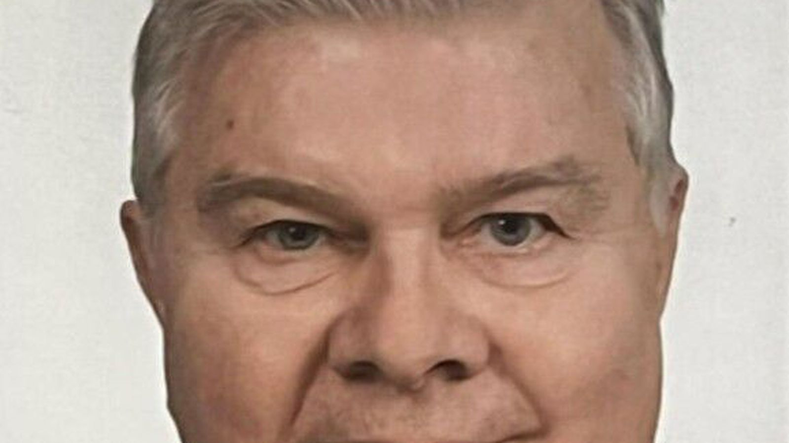 Stefán Carlsson er látinn