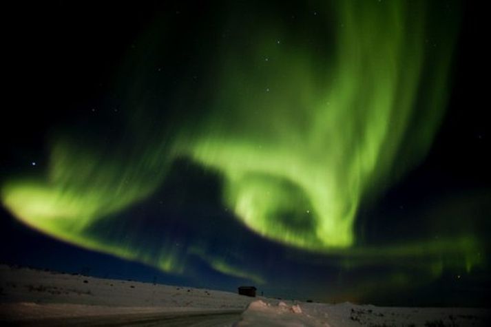Stórfengleg norðurljós myndast oft í kjölfar virkni á yfirborði sólarinnar.