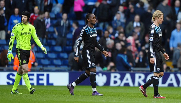 Petr Cech, Didier Drogba og Fernando Torres ganga niðurlútir af velli í dag.
