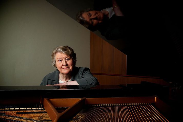 Patricia Routledge árið 2014.