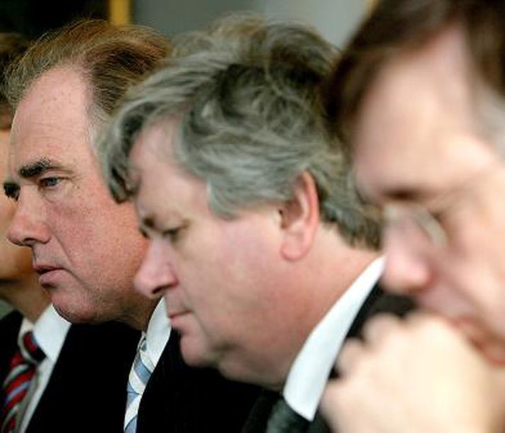 Þeir Halldór Ásgrímsson, Davíð Oddsson og Geir Haarde sátu allir í ríkisstjórn þegar að Landsbankinn og Búnaðarbankinn voru einkavæddir. Mynd/ E. Ól.