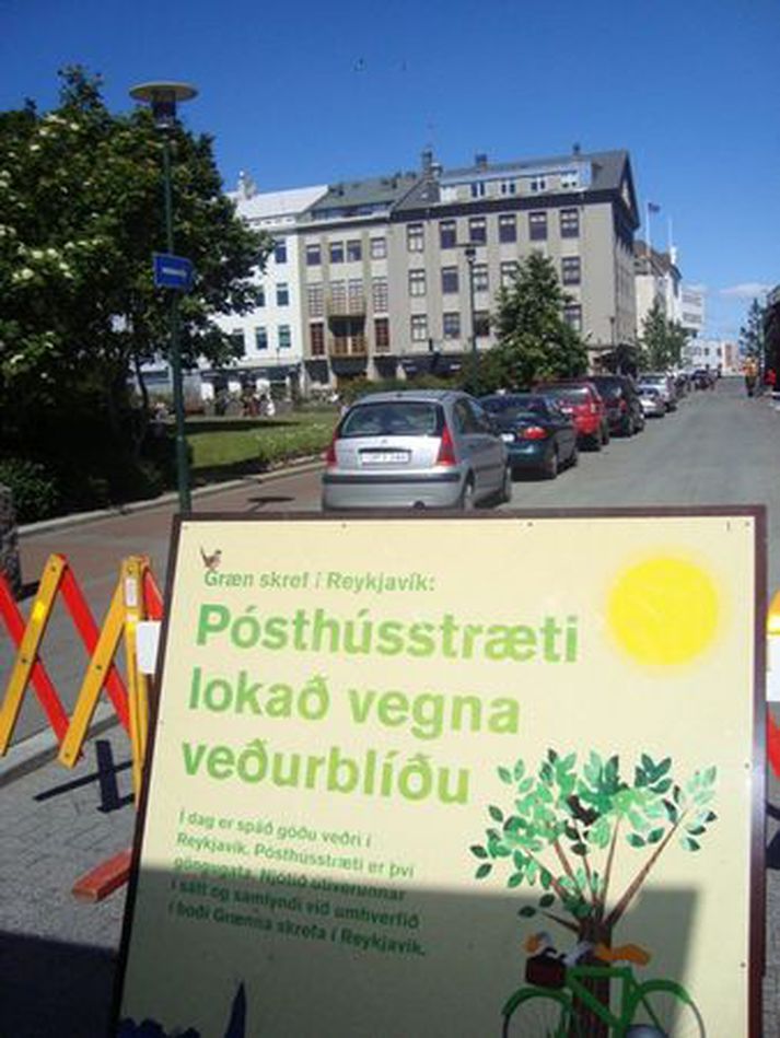 Pósthússtræti var lokað í júní oftar en einu sinni vegna blíðunnar.