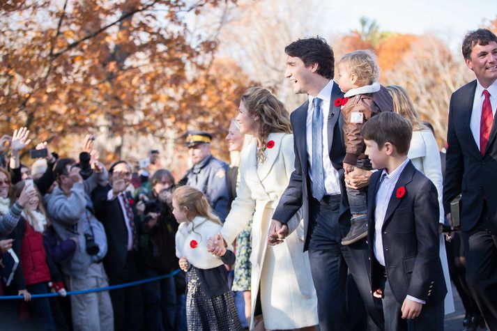 Justin Trudeau ásamt Sophie Gregoire, eiginkonu sinni, og börnum.