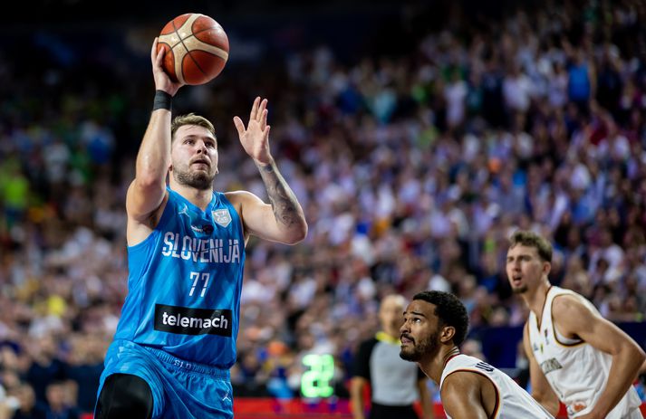 Luka Doncic var allt í öllu í sóknarleik Slóvena í kvöld.