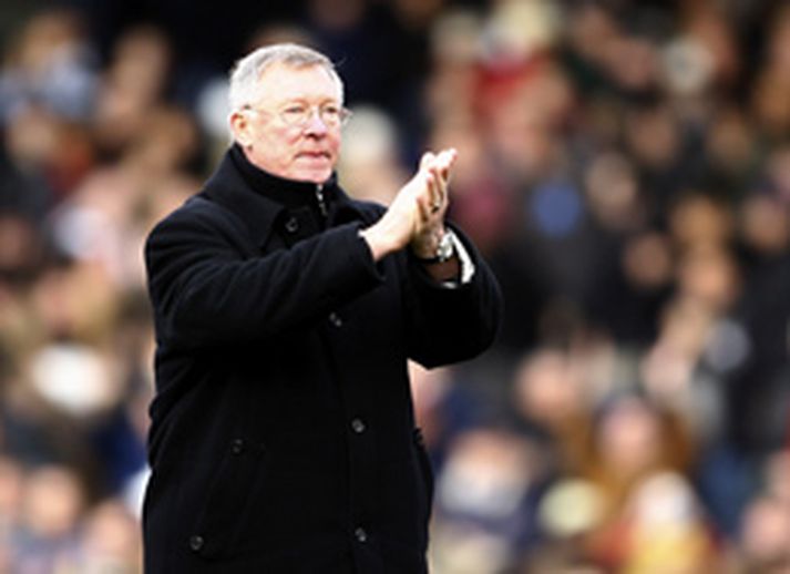 Alex Ferguson minnti fréttamenn á að Man. Utd. væri ennþá með forystu í kapphlaupinu um enska meistaratitilinn.