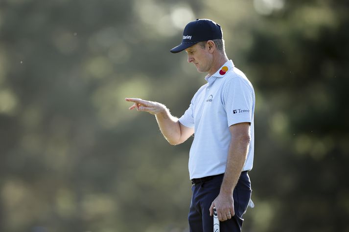 Justin Rose misreiknaði sig á lokametrunum.