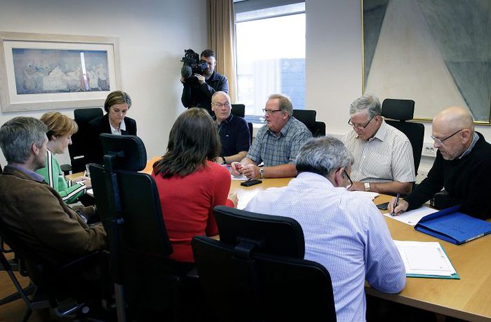 Fundað var hjá ríkissáttasemjara í gær í kjaradeilu starfsmanna ISAL við Rio Tinto Alcan.
