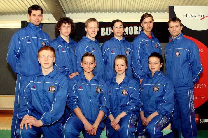 Efri röð frá vinstri; Andri Sveinsson Landsliðsþjálfari í Kumite, Arnór Ingi Sigurðsson, Kristján Ó. Davíðsson, Kristján Helgi Carrasco, Ragnar Eyþórsson, Ásmundur Ísak Jónsson Landsliðsþjálfari í Kata. Í neðri röð frá vinstri; Jóhannes Gauti Óttarsson, Telma Rut Frímannsdóttir, Aðalheiður Rósa Harðardóttir, Hekla Helgadóttir