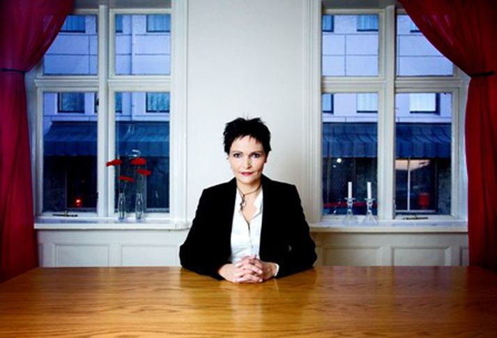 Lóa Pind Aldísardóttir, fréttamaður á Stöð 2, fékk blaðamannaverðlaunin fyrir umfjöllun ársins.