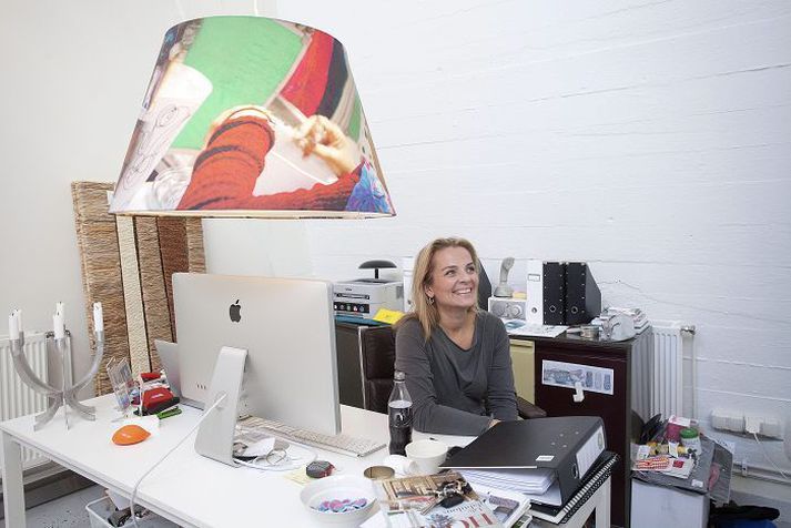 Sigríður Heimisdóttir sýnir glerlíffæri sín í einu helsta hönnunargalleríinu í Svíþjóð. 