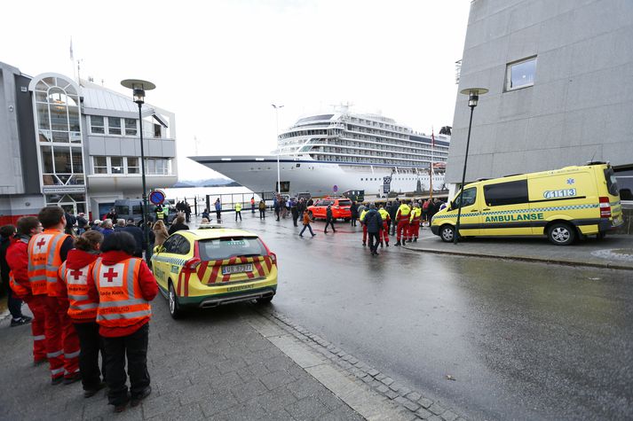 Mikill viðbúnaður var vegna komu skipsins til Molde.