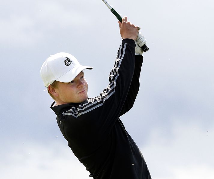 Ólafur Björn Loftsson lék frábært golf á fyrsta keppnisdegi Evrópumeistaramóts áhugamanna sem fram fer í Portúgal. Ólafur lék á 66 höggum eða 6 höggum undir pari og er hann í þriðja sæti í einstaklingskeppninni.