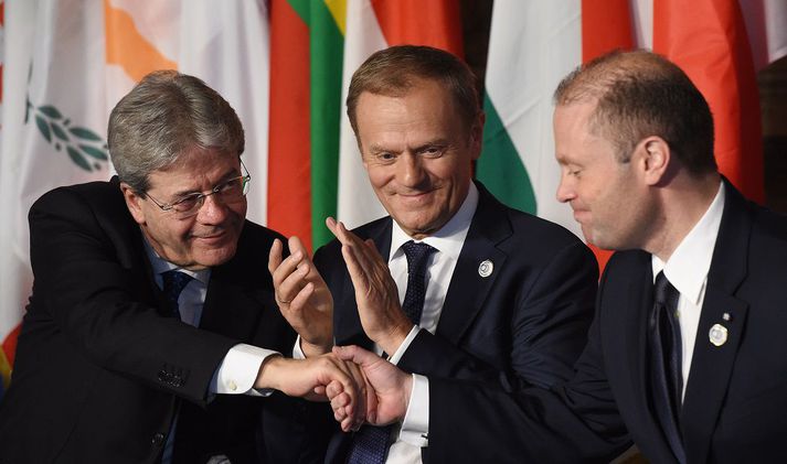 Paolo Gentiloni, forsætisráðherra Ítalíu, til vinstri, ásamt Donald Tusk, forseta ráðherranefndar ESB og Joseph Muscat, forsætisráðherra Möltu.