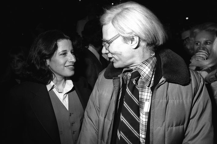 Fran Lebowitz og Andy Warhol voru miklir vinir. Myndin var tekin 1977.