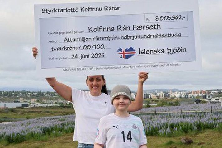 Hólmfríður Magnúsdóttir með Kolfinna Rán, dóttir Olgu Færseth og Pálínu Guðrúnu Bragadóttur, sem hefur háð langa og erfiða baráttu við krabbamein.
