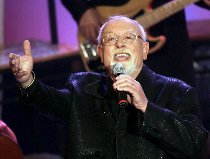 Roger Whittaker á tónleikum í Þýskalandi árið 2006.