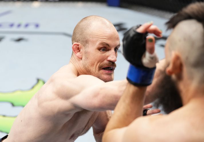 Gunnar Nelson pakkaði Barberena saman í O2 Arena