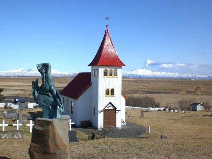 Ný kirkja og Sæmundarstofa verður byggð á Rangárvöllum. Oddafélagið fer fyrir verkefninu en Ágúst Sigurðsson, sveitarstjóri Rangárþings ytra er formaðru Oddafélagsins.