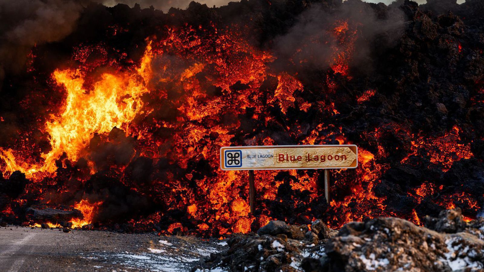 Varnar­garðar á Reykja­nesi: Verk­efnið ríkislög­reglu­stjóra of­viða