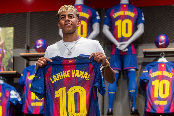 Lamine Yamal fetar í fótspor Messi, Ronaldinho og Maradona, svo að einhver nöfn séu nefnd