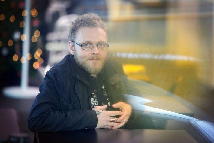 einar ágúst Söngvarinn vinnur nú að eigin útgáfu af SúEllen smellinum Svo blind.fréttablaðið/Valli