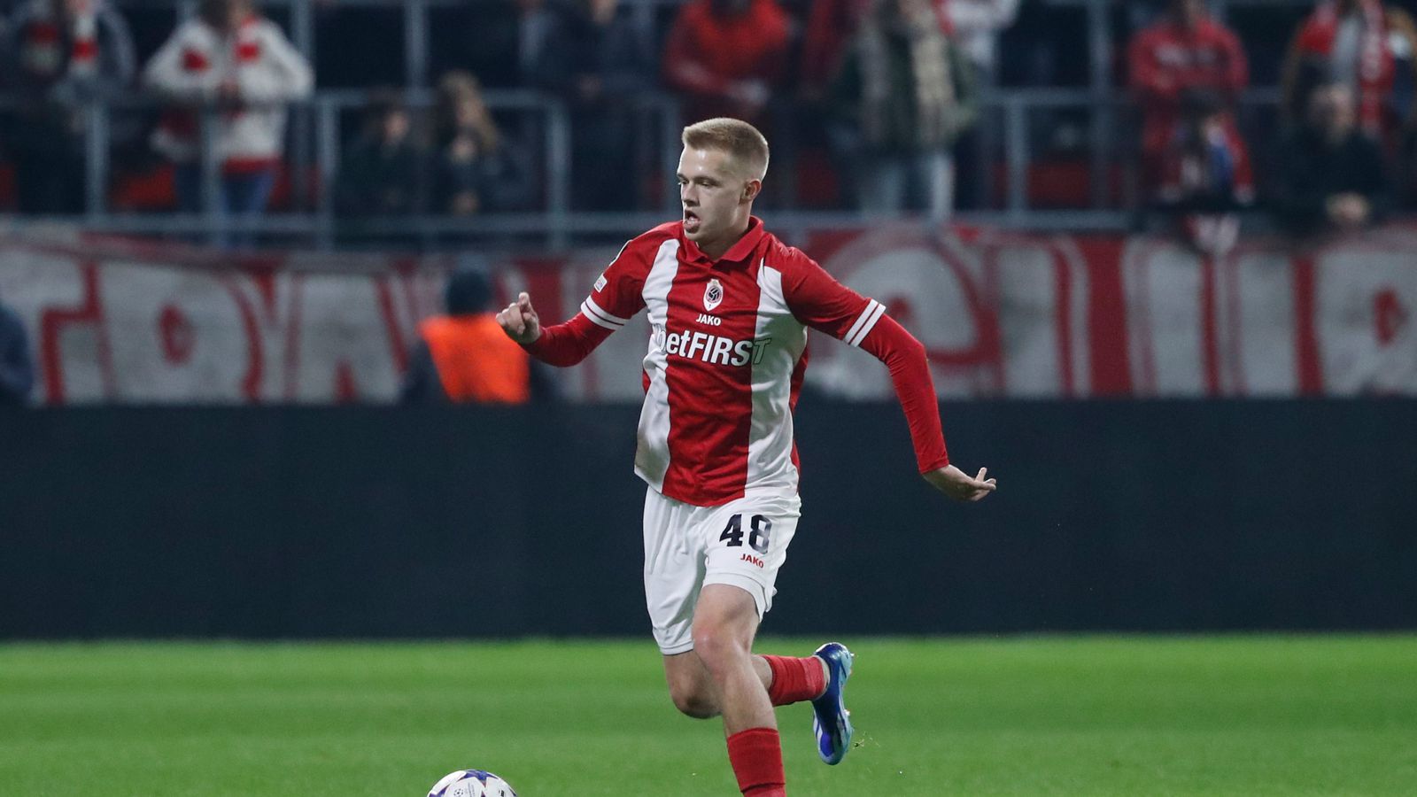 Arsenal nálgast kaup á belgíska Busquets Vísir