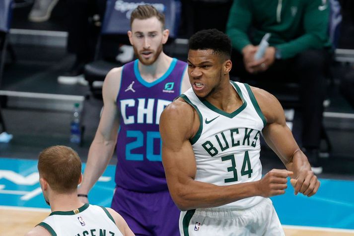 Giannis Antetokounmpo er óárennilegur. Hann nýtti skotin sín vel í nótt og hefur sleppt því að reyna sig utan þriggja stiga línunnar eftir að hafa klikkað á fjórum þristum gegn Charlotte Hornets í síðustu viku.