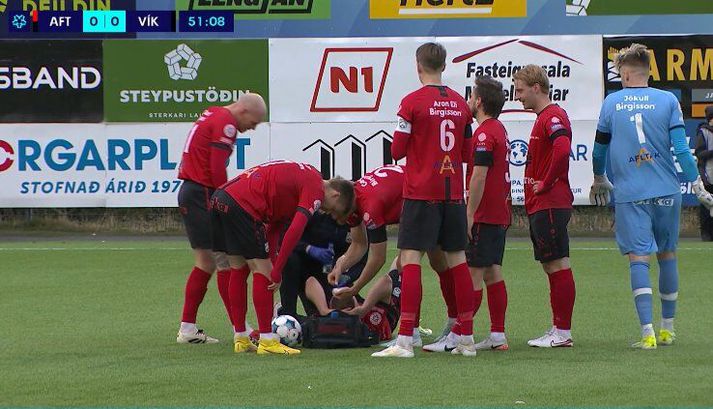 Leikmenn Aftureldingar sjást hér stelast í dularfullu dolluna.