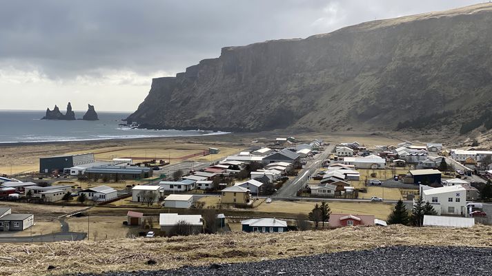 Umferð ferðamanna um Vík í Mýrdal hefur margfaldast á undanförnum árum.