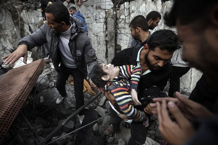 Rúmlega fimm þúsund börn hafa fallið frá því  Ísraelsher hóf árásir á Gaza til að hefna fyrir hryðjuverkaárás Hamasliða á Ísrael.