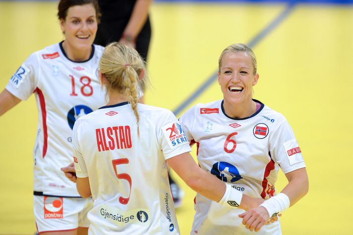 Heidi Loke, númer 6, fagnar hér einum af sigrum norska landsliðsins á EM.