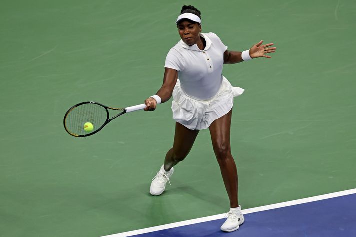 Endurkomu Venus Williams á risamót var beðið með mikilli eftirvæntingu. 