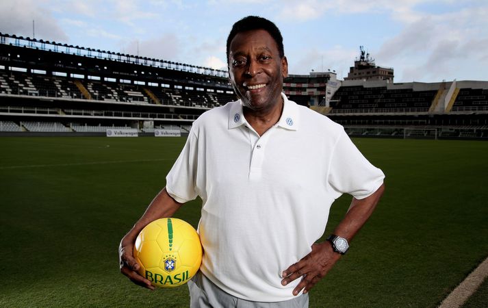 Pele lést 29. desember 2022.