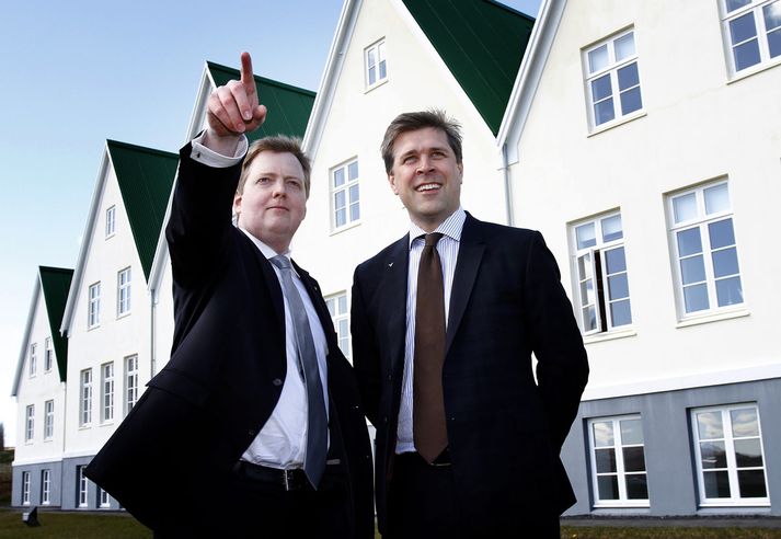 Bjarni segir ótímabært að segja til um hvort verðtrygging verði afnumin, sem ekki rímar við orð forsætisráðherra í gær.