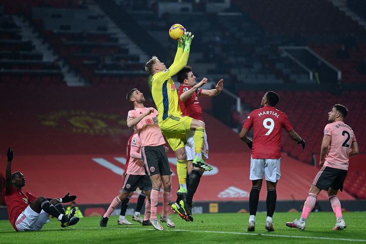 Atvikið þegar Harry Maguire braut á Aaron Ramsdale, markverði Sheffield United. Anthony Martial skoraði síðan en markið var dæmt af.