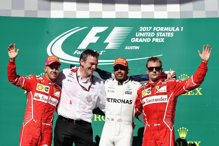 Þrír fljótustu menn dagsins ásamt James Allison tæknistjóra Mercedes. (F.v.) Raikkonen, Allison, Hamilton og Vettel.